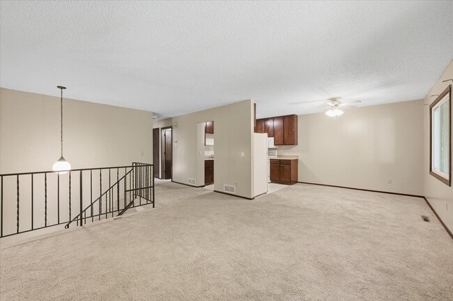 Photo - 419 Butler Ave E