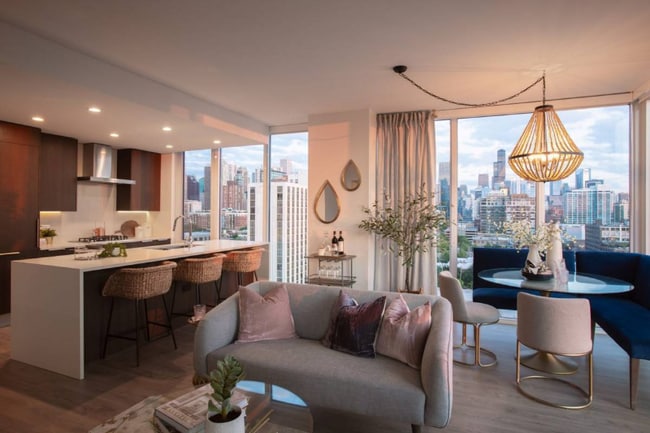 Photo - 170 W Hill St