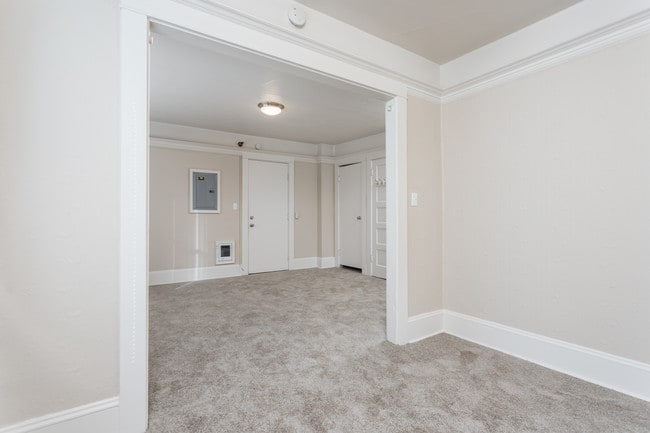 Photo - Doricourt Apartments -- Historic SW Downtown