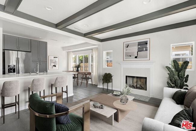 Building Photo - 1507 W 50th St Rental