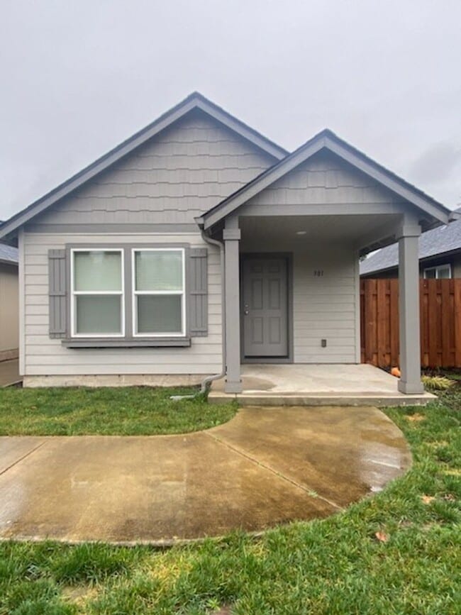 Building Photo - Beautiful 3 bedroom tiny home in Cottage Grove- River Walk Village