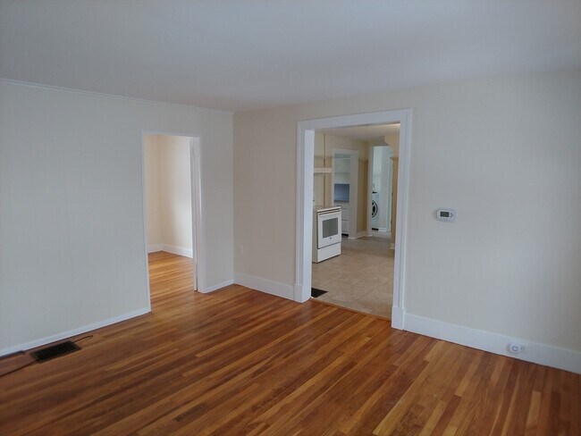 Photo - 87 Russell St Unit 1
