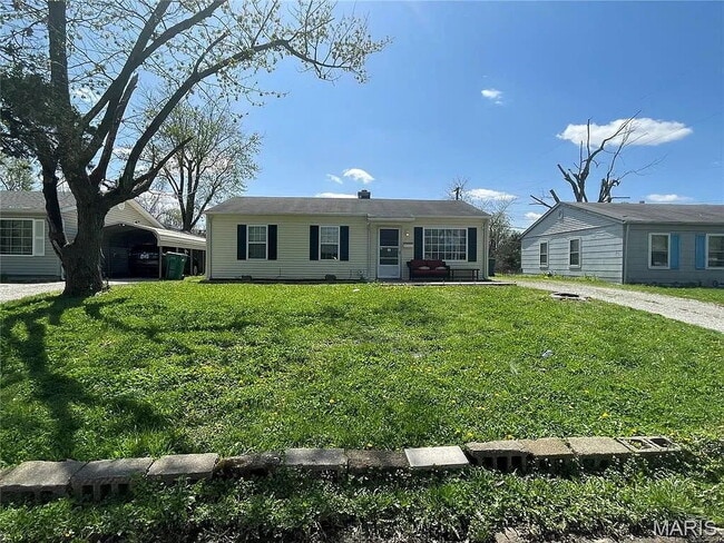 Building Photo - Room to Spread Out! 4BR/2BA Rental Available Now!