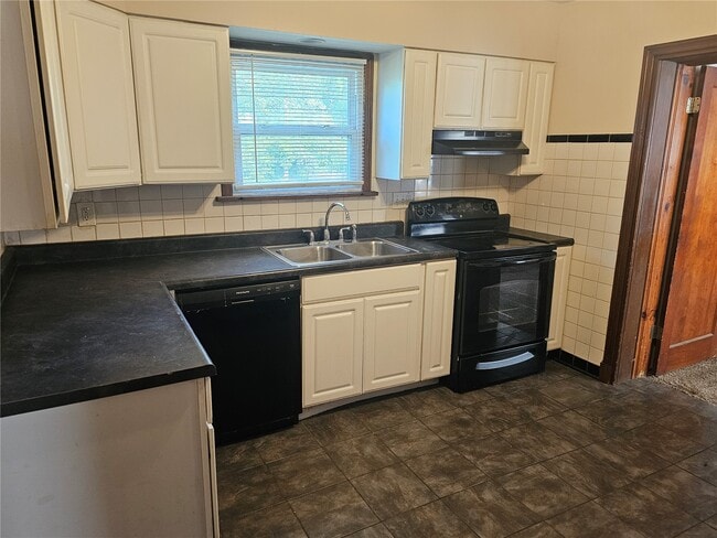 Photo - 1636 Quendo Ave