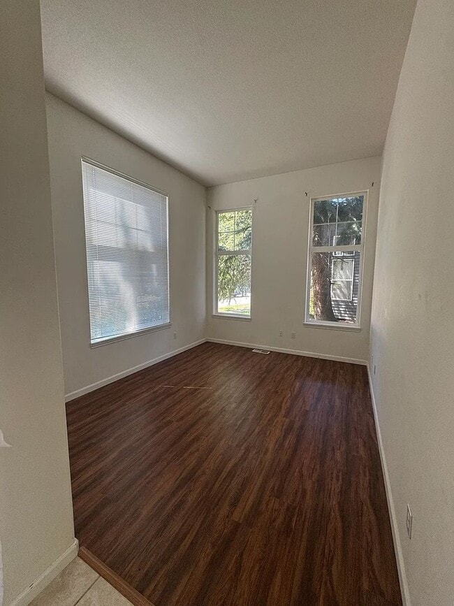 Photo - Hillsboro Living at Its Best 3bed/ 2.5 Bat...