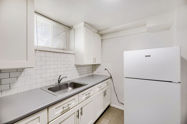 Photo - 2505 S University Blvd