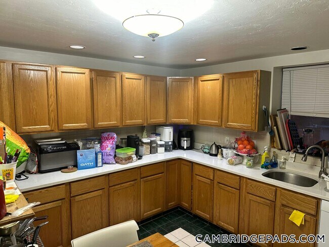 Photo - 2036 Massachusetts Ave Unidad 4