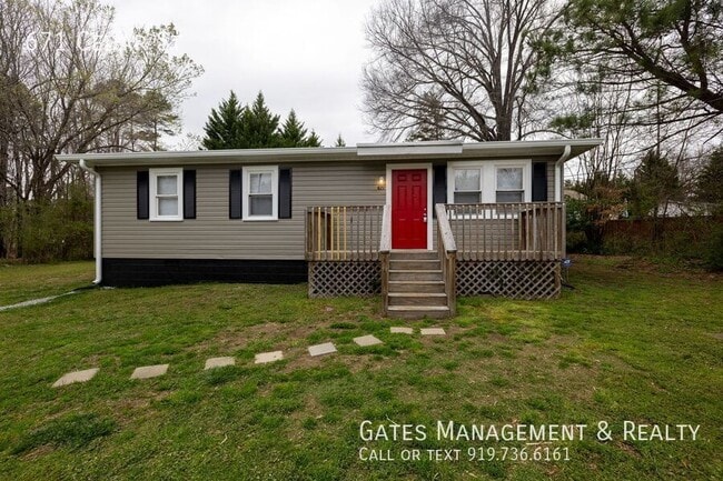 Building Photo - 671 Cedar St