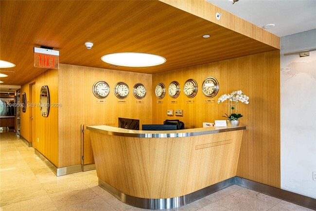 Photo - 9400 W Bay Harbor Dr Unit 501