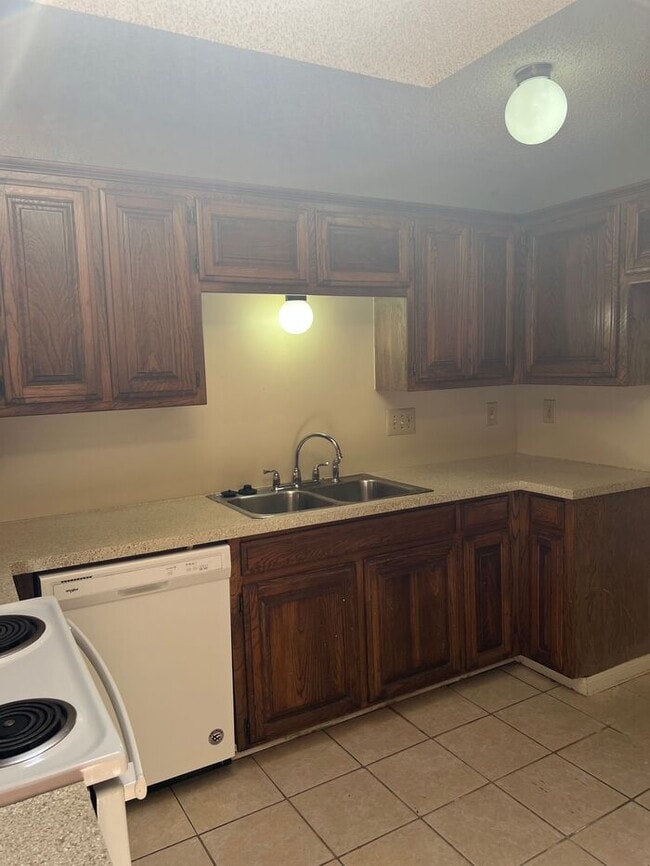 Photo - 11821 Garden Terrace Dr