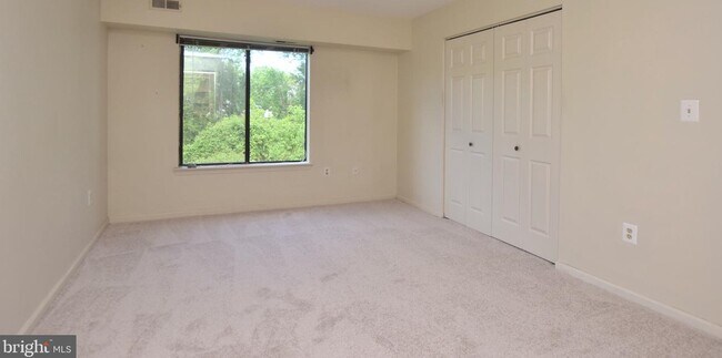 Photo - 8395 Buttress Ln Unit 202