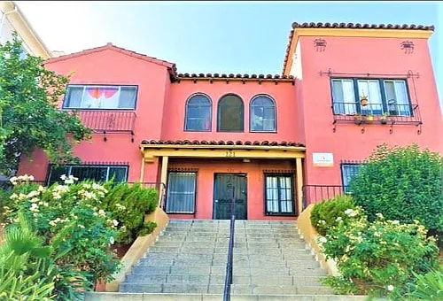 Building Photo - 121 N New Hampshire Ave Unit 101