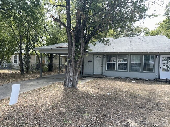 Building Photo - 1702-1704 Alamo Ave, Killeen Rental