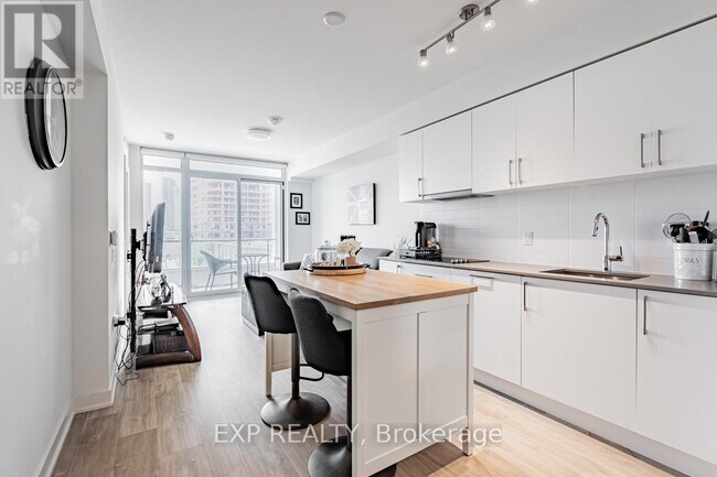 Photo - 27 Bathurst St Unit 409w