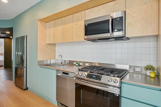 Building Photo - Comma Barrington Co-Living