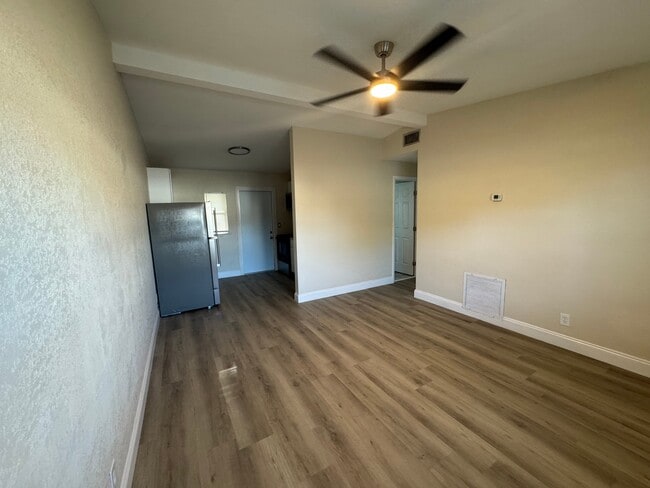 207 NW 5th Ave Unit 209