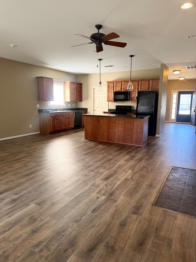 1017 Fairbank Ln