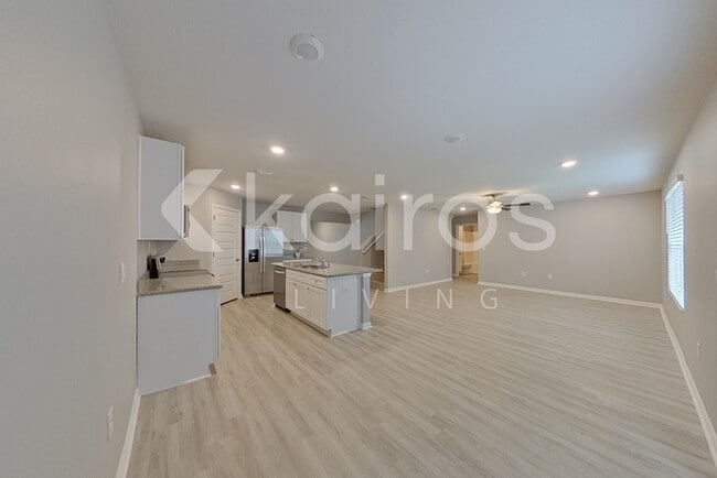 Photo - 4820 Malay Cir