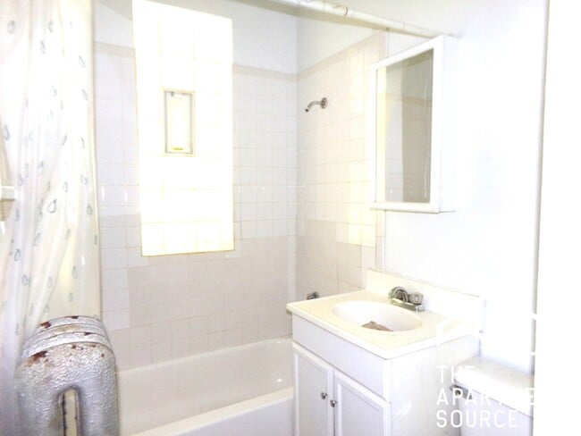 Photo - 6916 N Lakewood Ave Unit 104