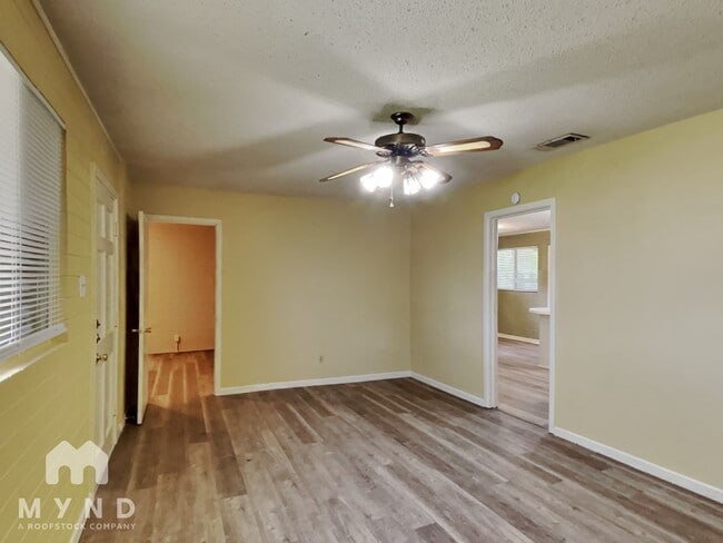 Photo - 1724 Breckenridge St