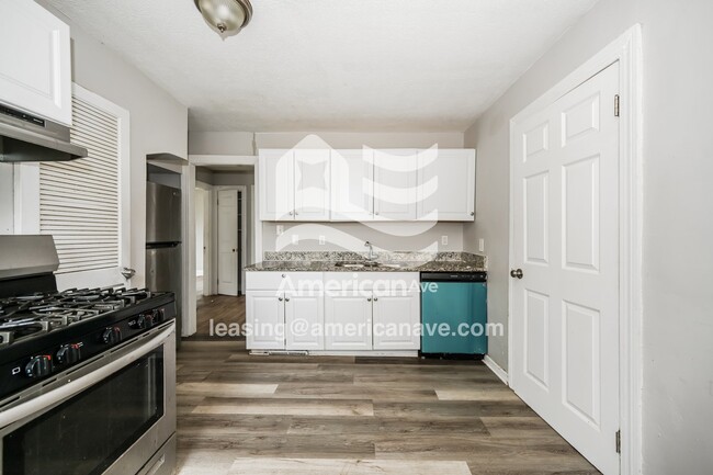 Photo - 1000 S 39th St