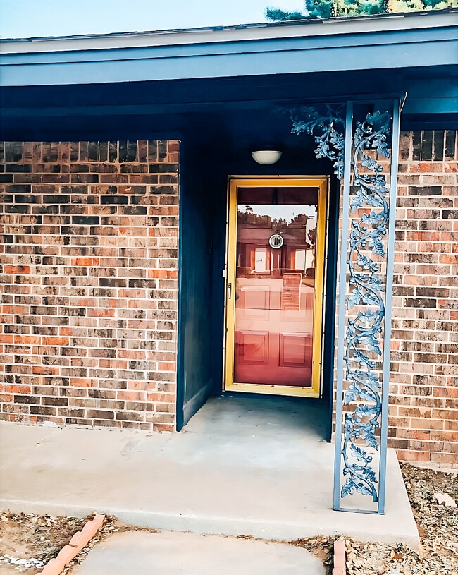 Photo - 5712 73rd St