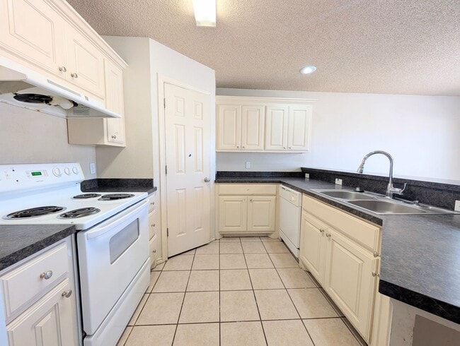 Photo - 3101 110th St Unidad A