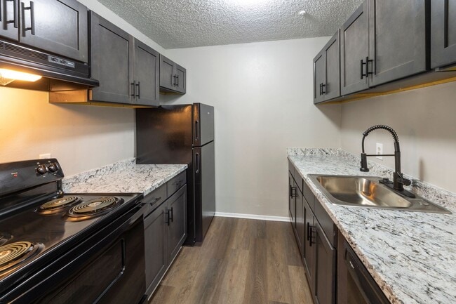 Photo - 5 East Apartments