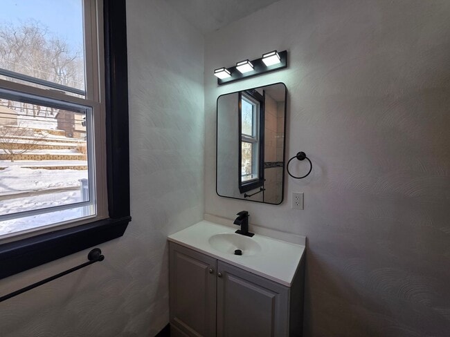 Photo - Fully updated 24 bedroom 1 bathroom apartment for rent in Crafton!