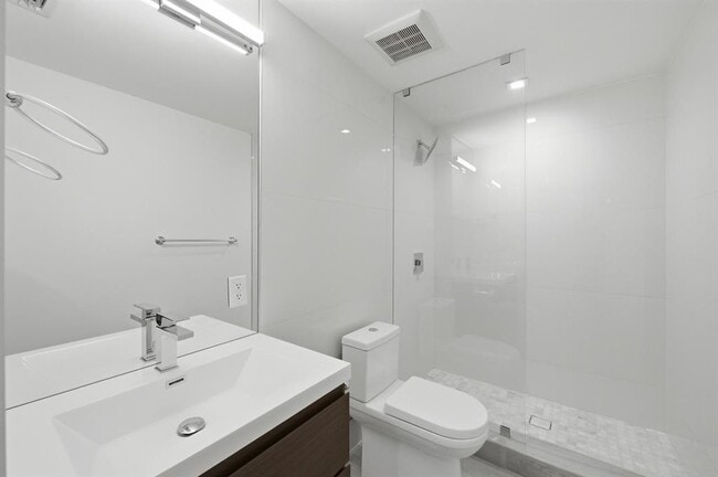 Photo - 714 NE 16th Ave