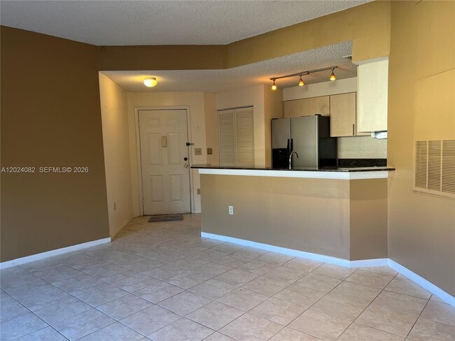 Photo - 2445 SW 18th Terrace Unidad 920
