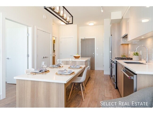 258 Nelson's Ct Unit 2404