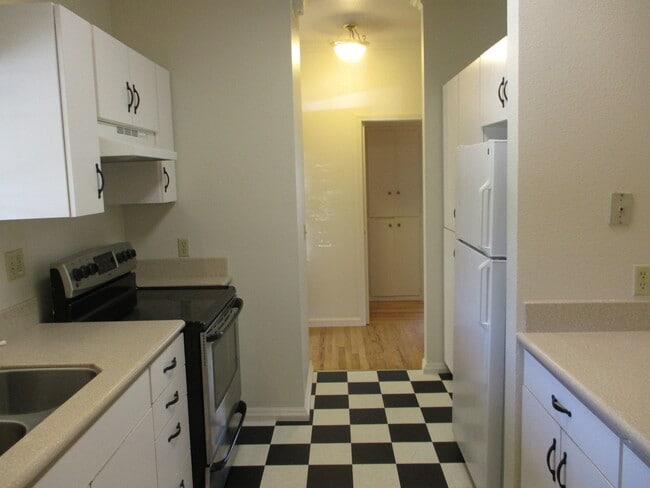 Photo - Cute Home Boasting Hardwood, close to Enloe and downtown Chico!