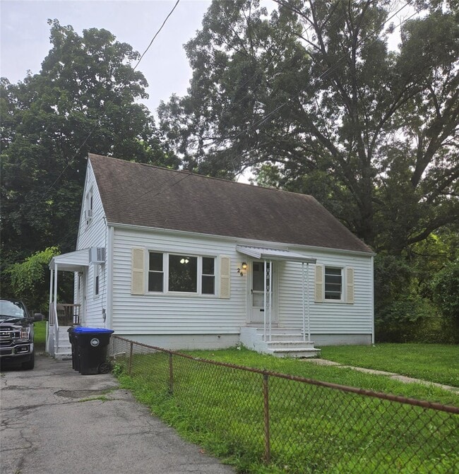 Photo - 26 Glenwood Ave House