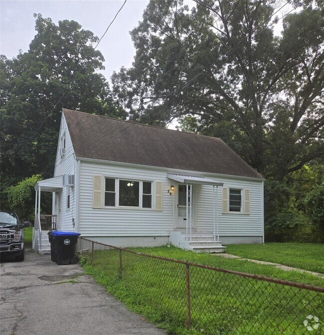 Building Photo - 26 Glenwood Ave Rental