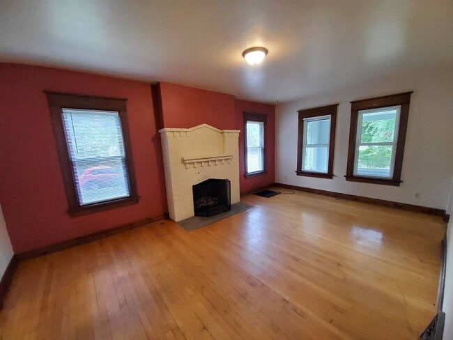 Photo - 1102 Chicago St