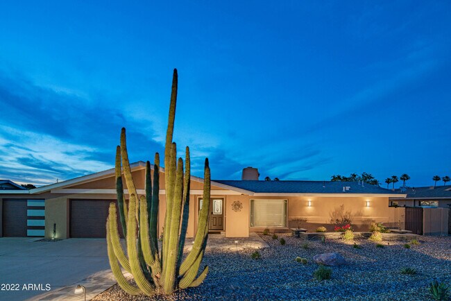 Photo - 6110 E Edgemont Ave