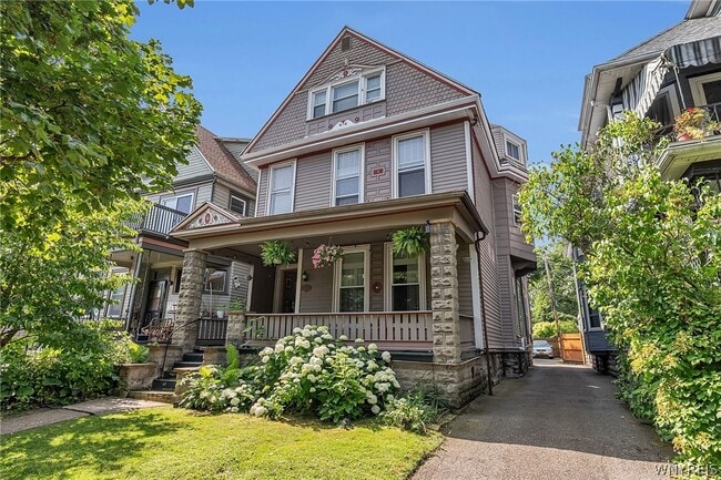 Photo - 370 Bryant St