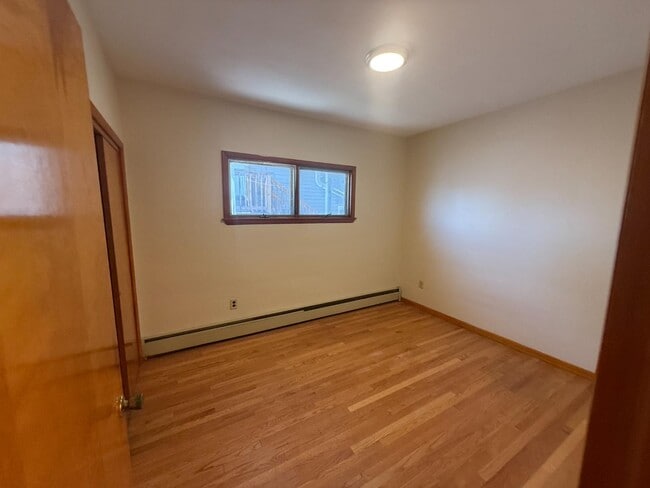 Photo - 520 Oak St