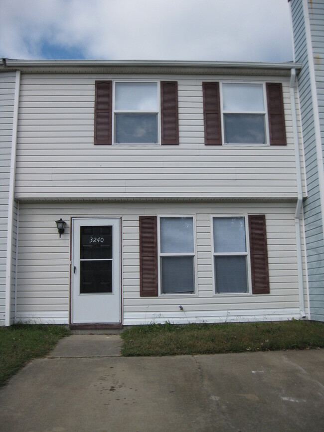 2BR townhouse in the Western Branch area - 2BR townhouse in the Western Branch area