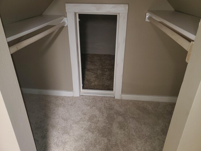 Photo - 3213 Center St NE