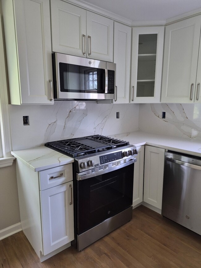Photo - 70 E 6th St Unit 2