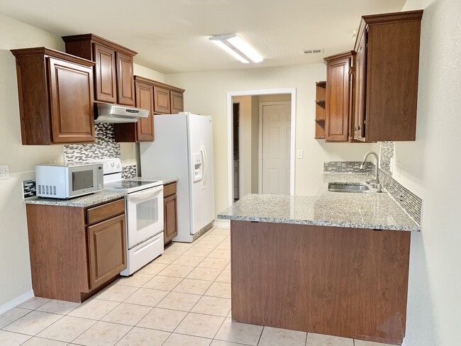 Building Photo - 2309 SW 15th St Rental