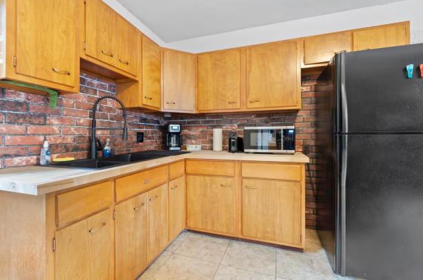 Photo - 99 Pleasant St