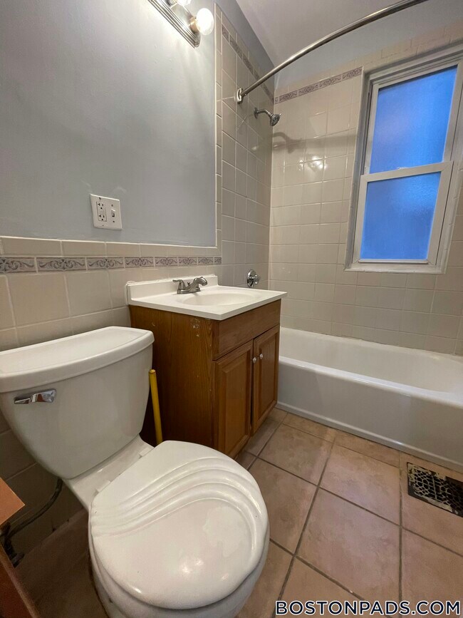 Photo - 247 Boston St Unidad 1