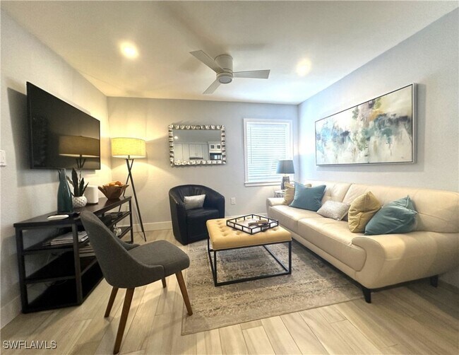 Photo - 175 5th Ave S Unidad 104