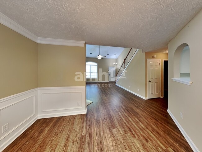 Photo - 133 Weatherstone Dr