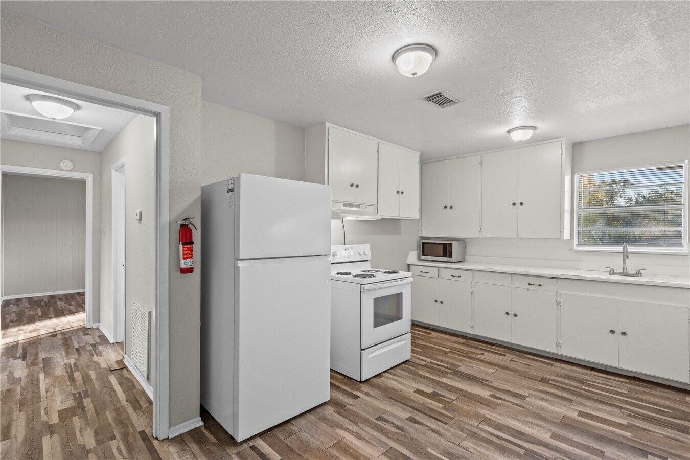 Photo - 2729 Main St Unit 8