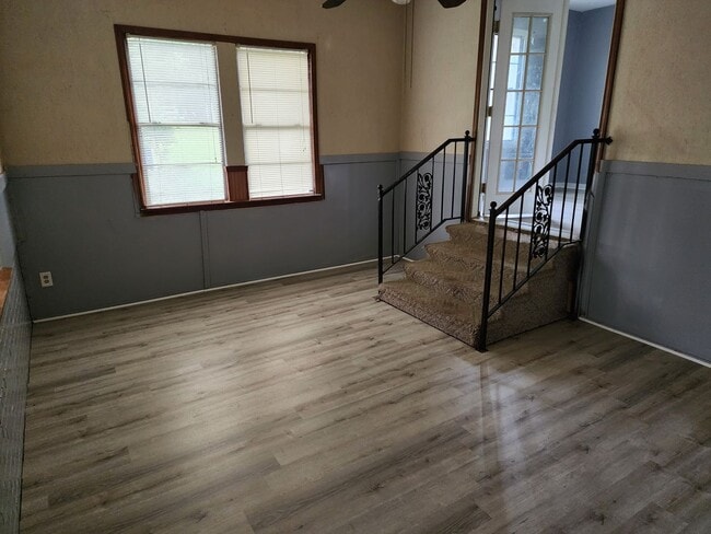 Photo - 3031 W Bert Kouns Industrial Loop