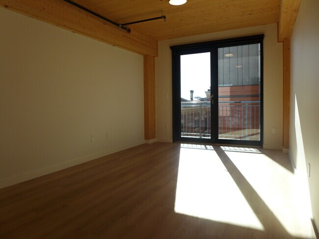 Photo - 47 Thorndike St